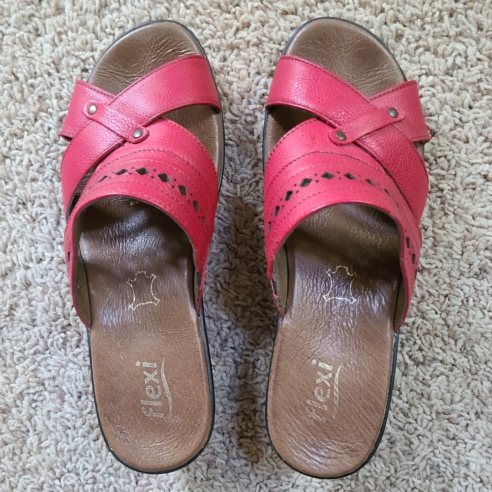 Leather Flexi Sandals